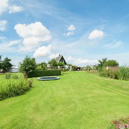 Tiny House In 't Near And Forest Casa de Férias 't Zand