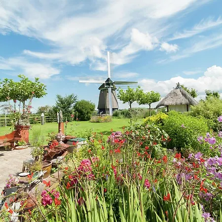 Tiny House In 't Near And Forest Casa de Férias